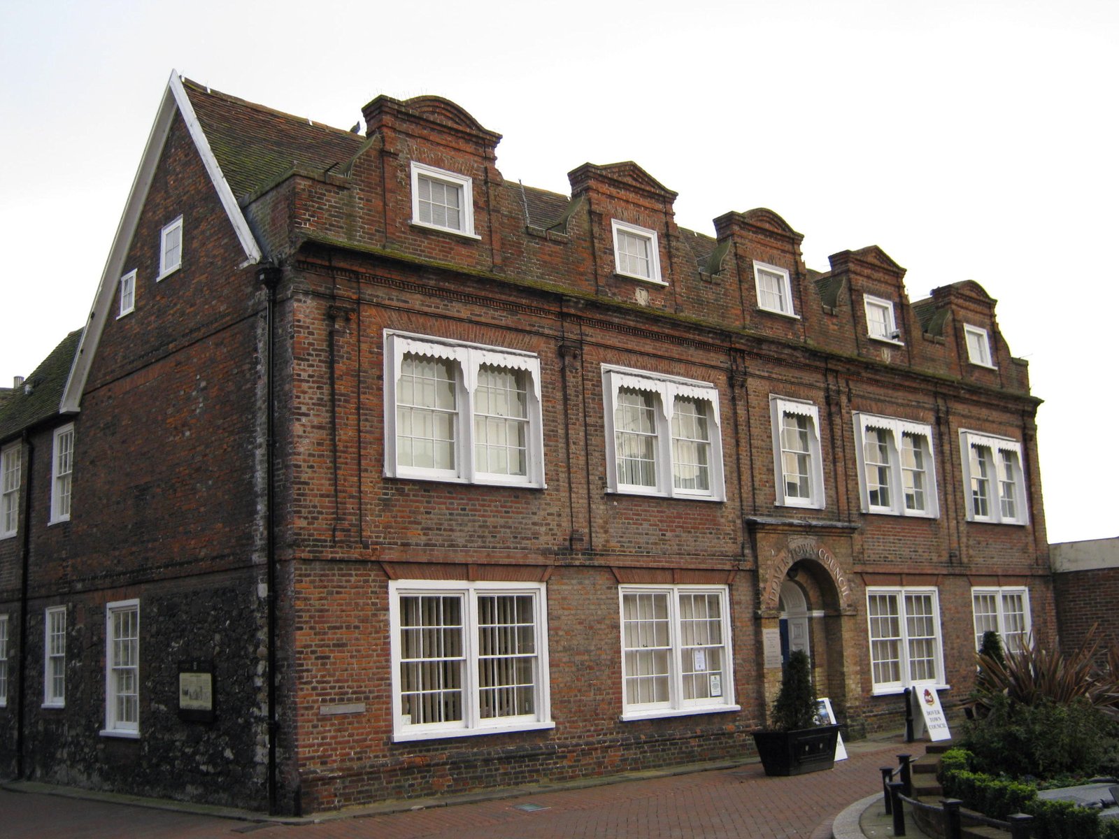 th-maison-dieu-house-1-ls-2011